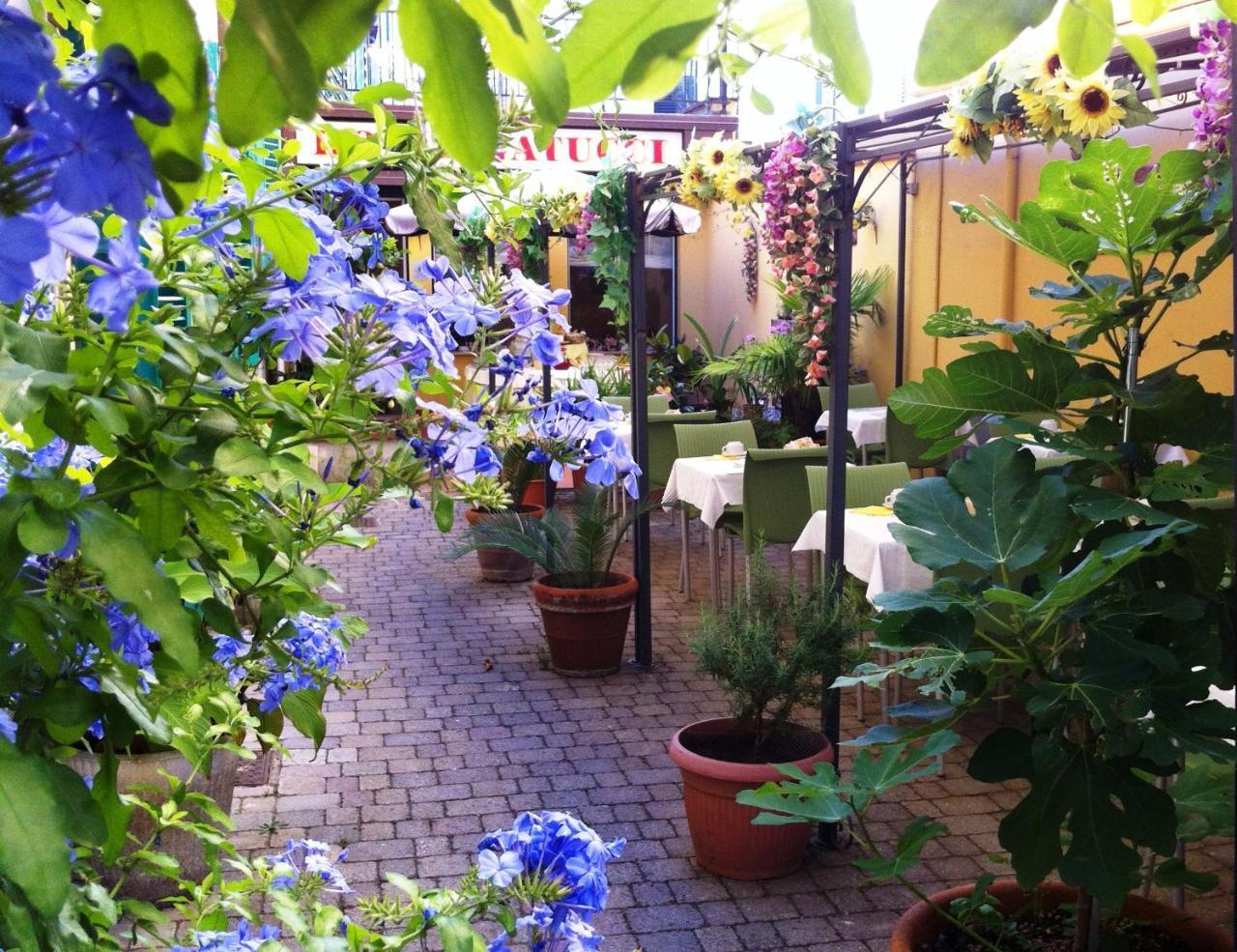 Albergo Natucci Montecatini Terme Bagian luar foto